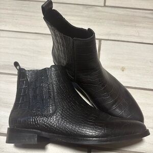 Vince Camuto Leather boots